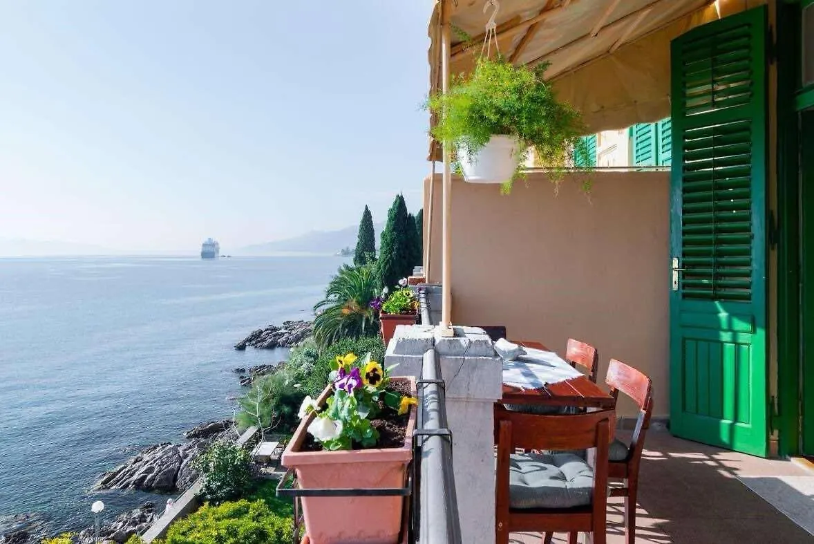 Studio S Balkonom 10 Metara Od Mora Opatija