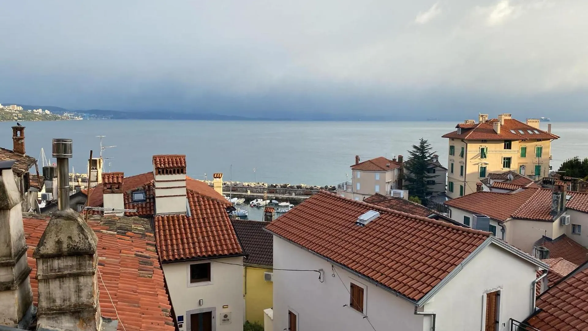 Apartment Studio S Balkonom 10 Metara Od Mora Opatija